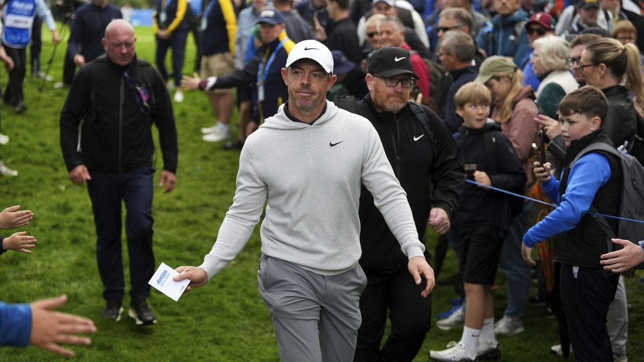 McIlroy homecoming at Irish Open hits early trouble