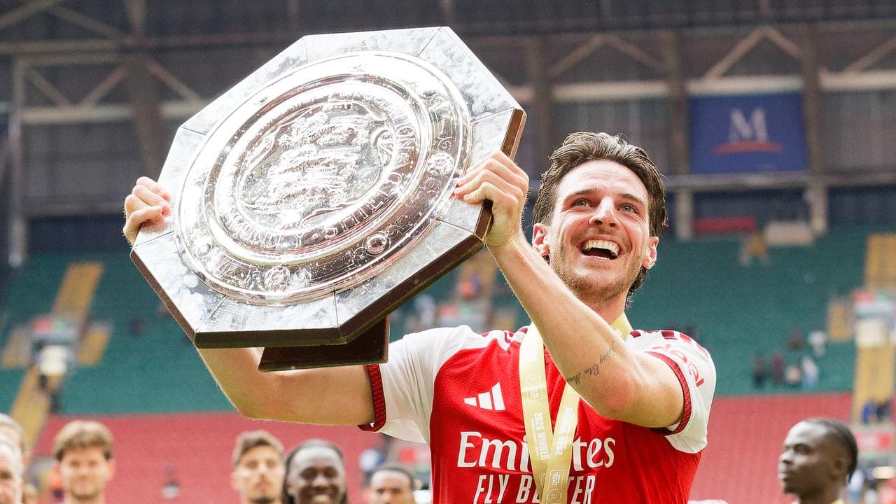 Arsenal make statement with Community Shield demolition of Man City