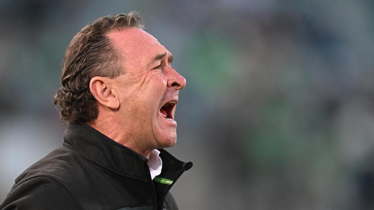 'I've never been so confused': Stuart blasts officials after Raiders lose to Dolphins
