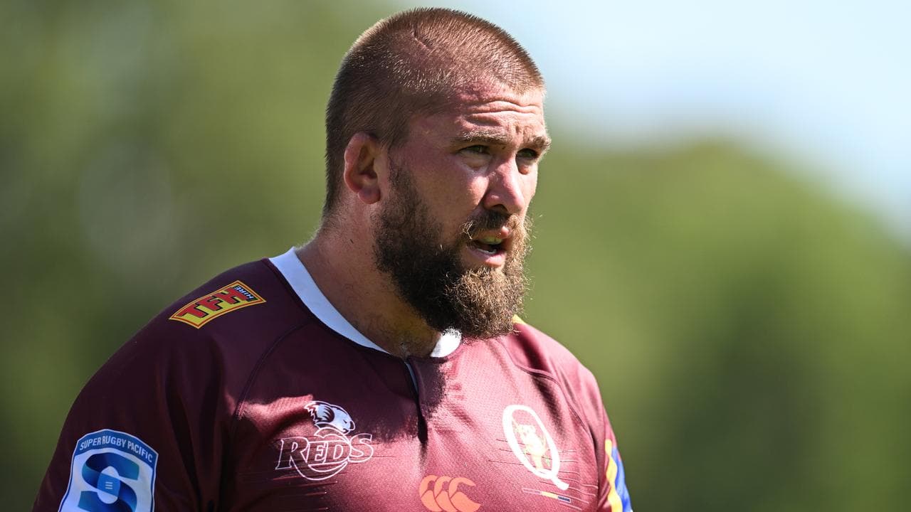 Ex-All Black to make starting debut for Wallabies as Kiss rings changes