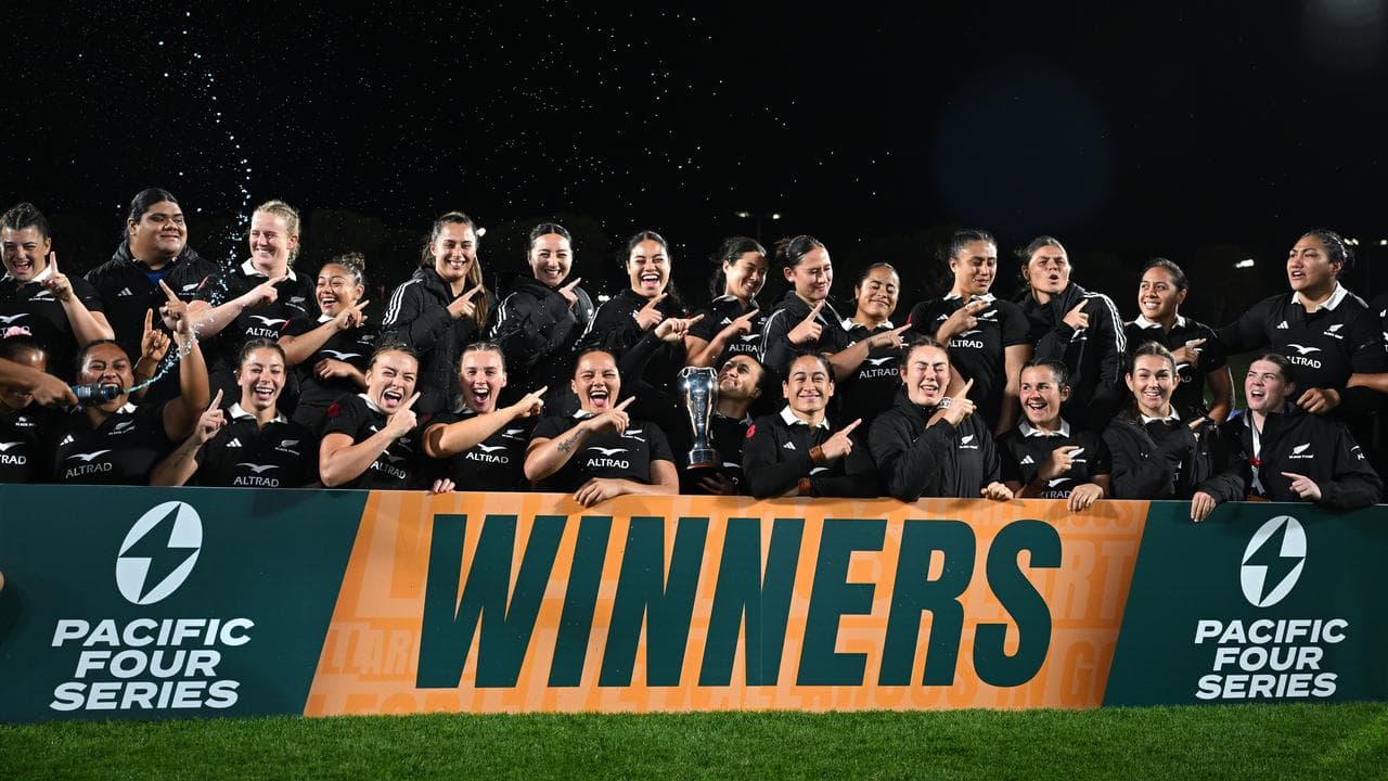 NZ's clinical Black Ferns hand Wallaroos a wooden spoon