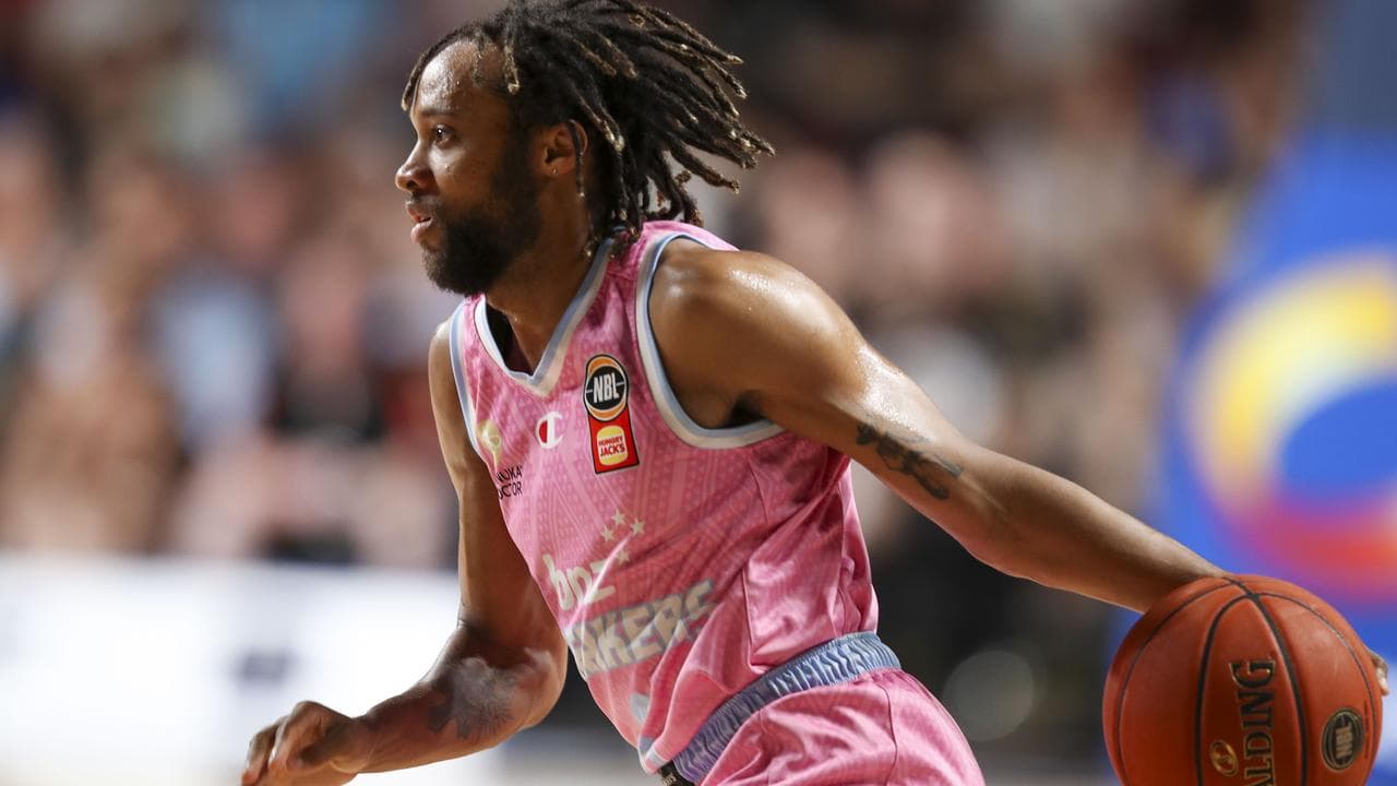 NBL investigates NZ Breakers guard over referee push