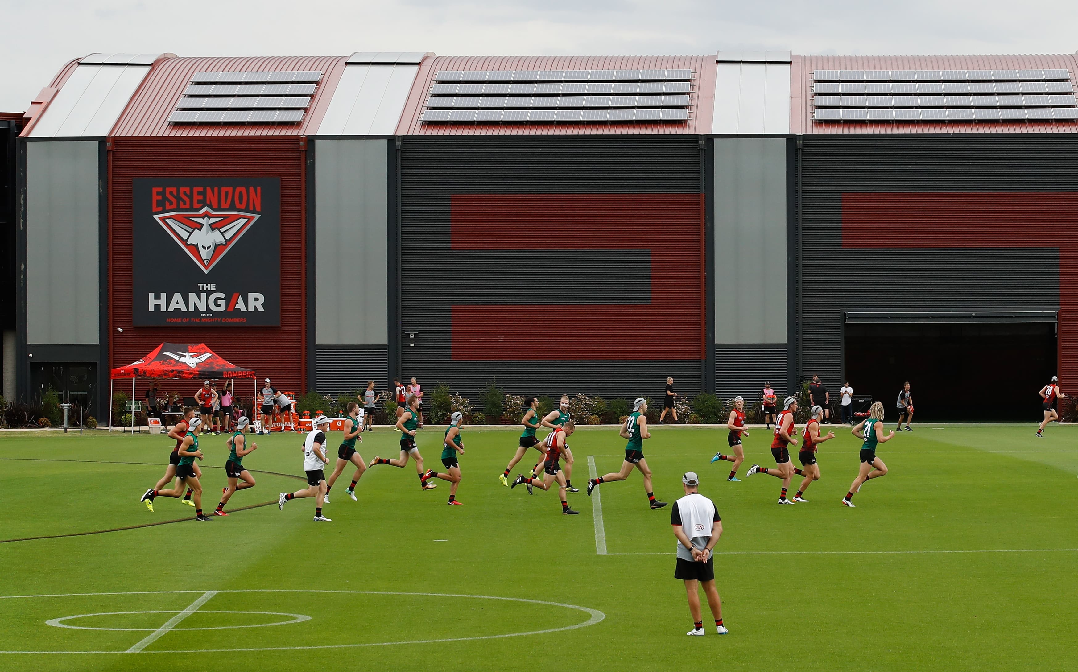 Report: Dons players flag in-club illicit drug discussion to AFLPA