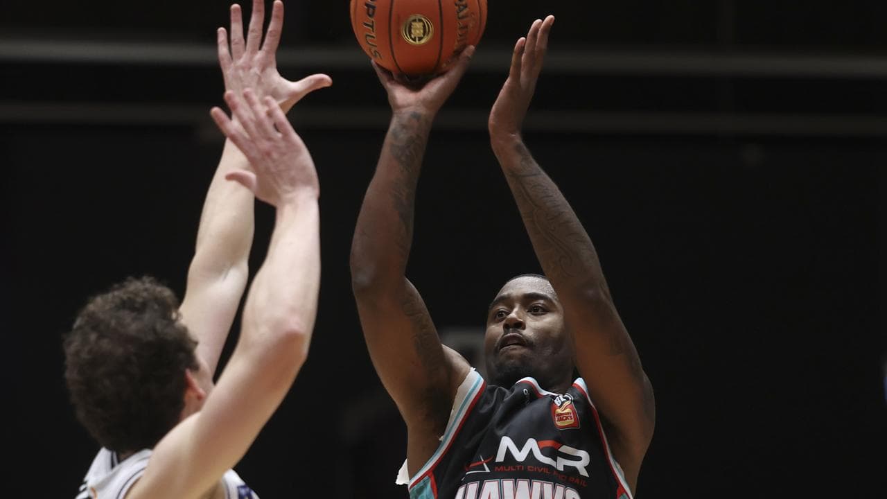 Hawks hammer 36ers in NBL boilover