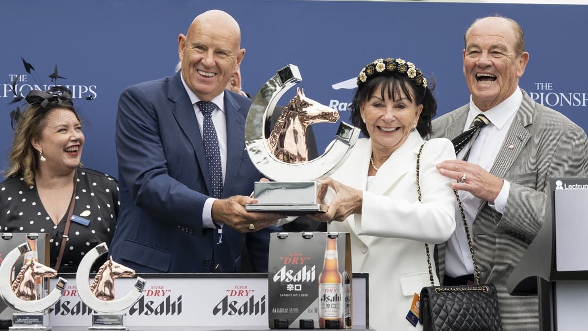 Joliestar seals Royal engagement for Lindsays