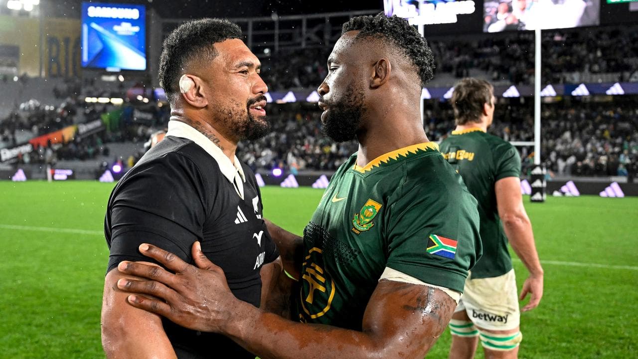 Friendship on hold as Kolisi seeks to haul Boks back