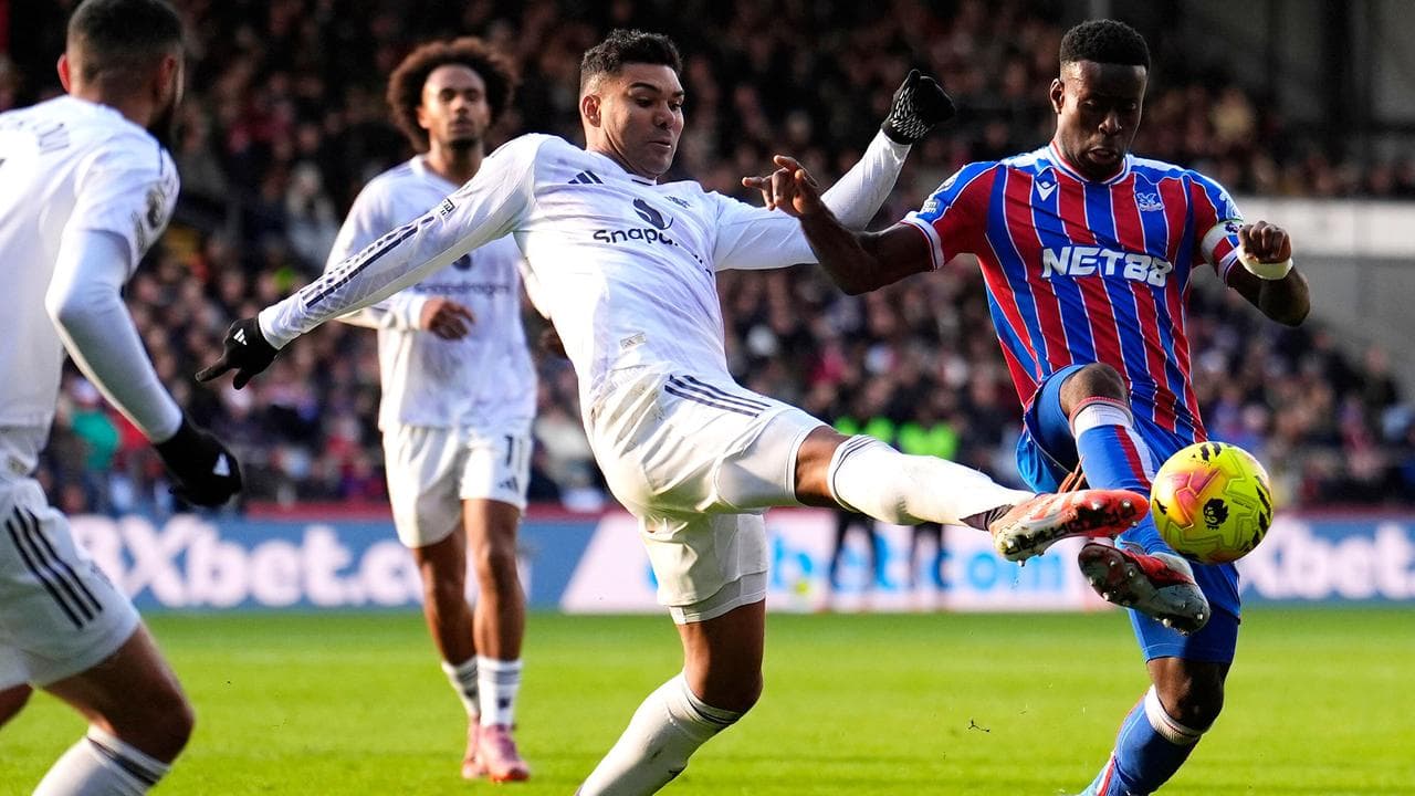United stage second-half comeback in Palace coup