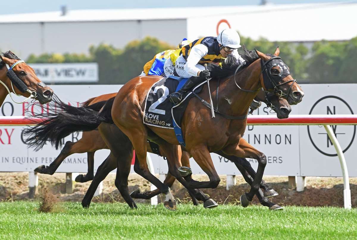Mark Twain commences Melbourne spring campaign