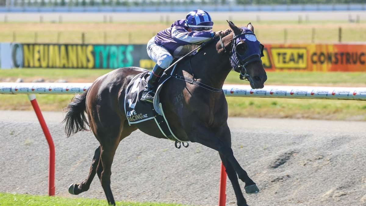 Rae pair spot on in TAB Mile campaigns
