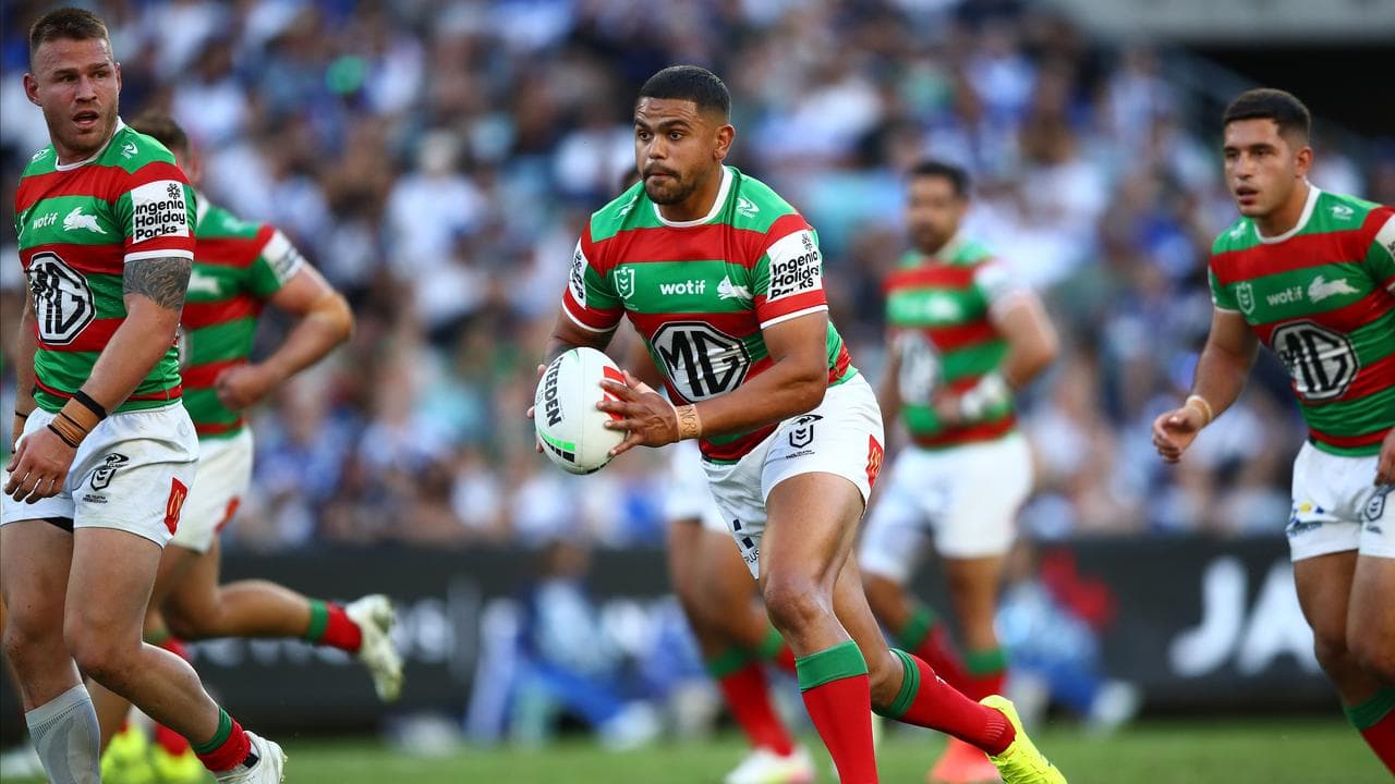 Mitchell returns to fullback as Bennett chases answers