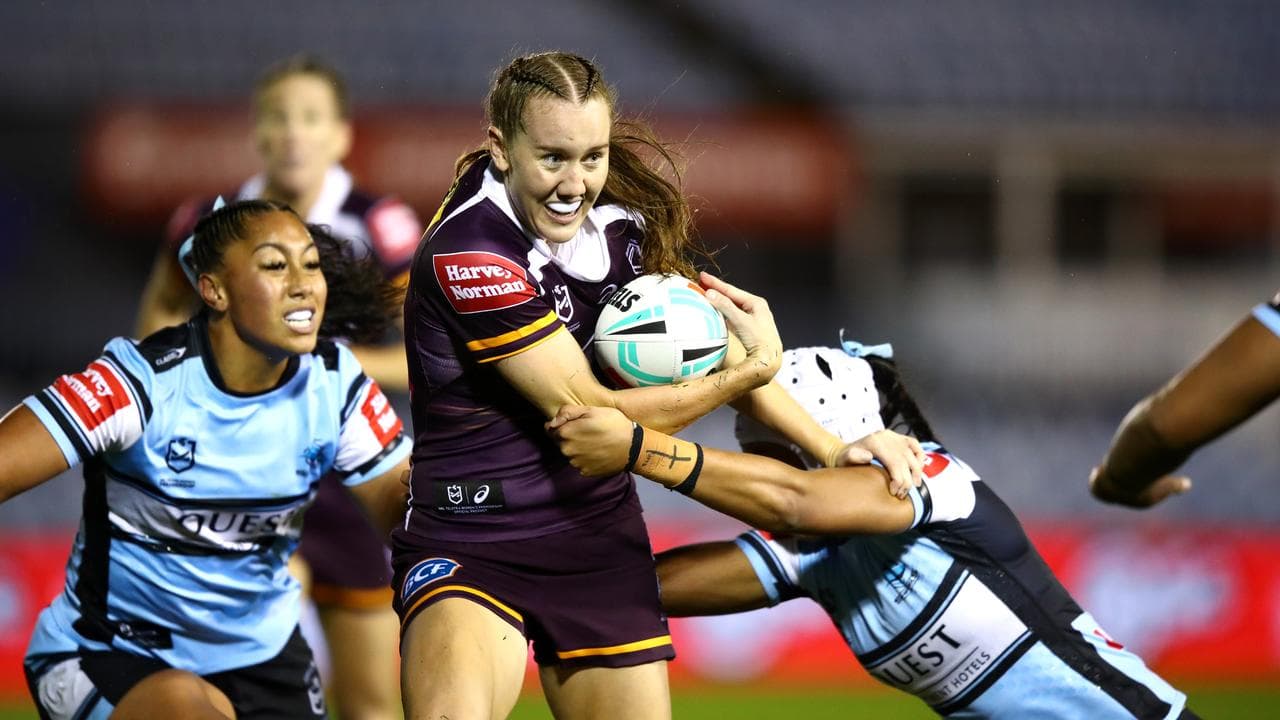 Upton's historic night helps Broncos feast on Sharks