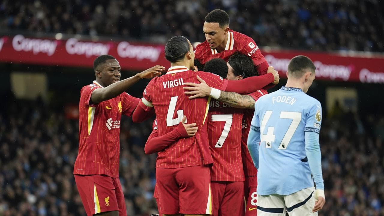 Liverpool walk on untouched amid packed EPL Euro battle
