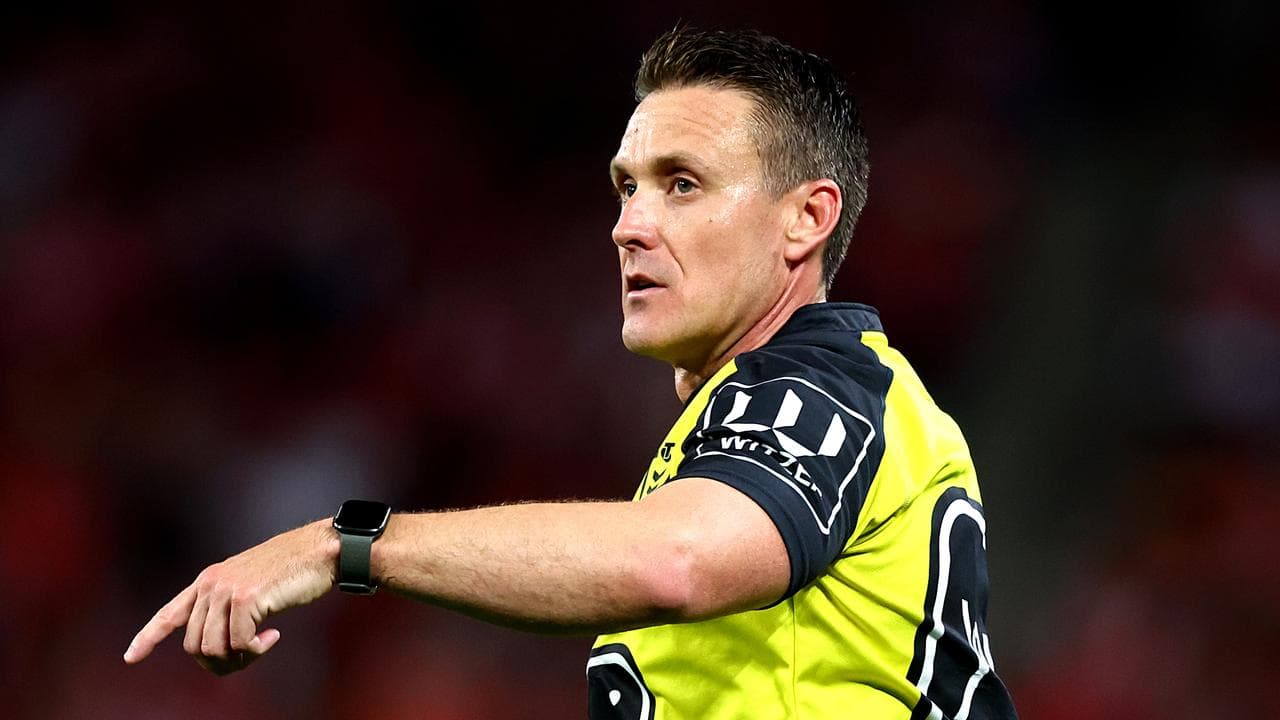 Klein snubbed for grand final day as Gee takes whistle