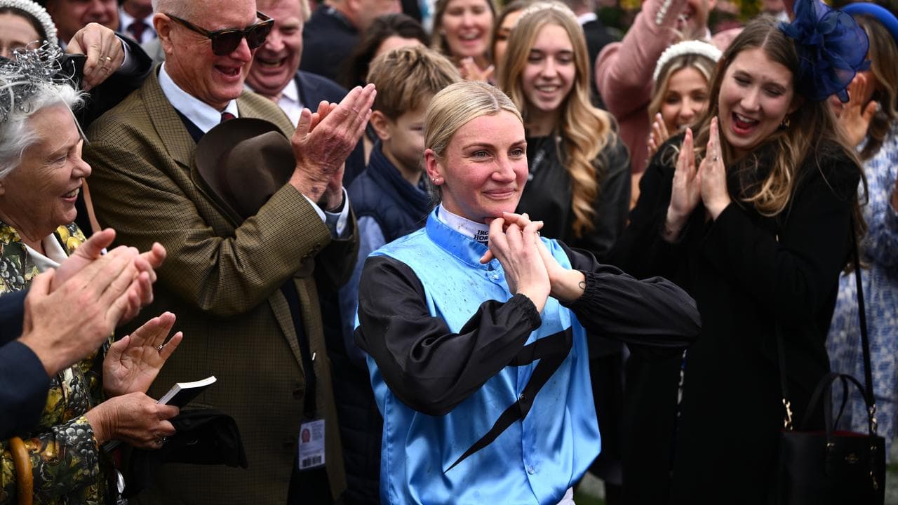 Half Yours wins the 2025 Melbourne Cup