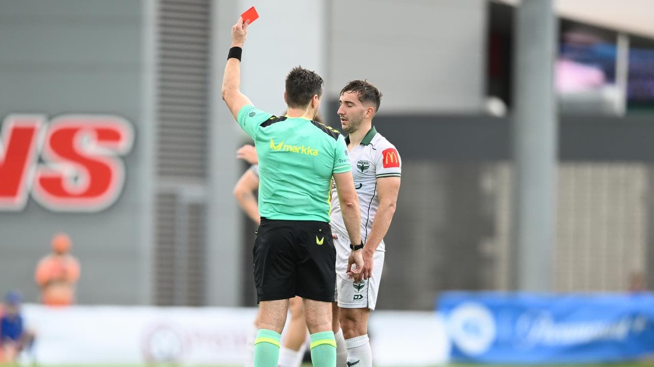 10-man Phoenix shock Roar in Redcliffe