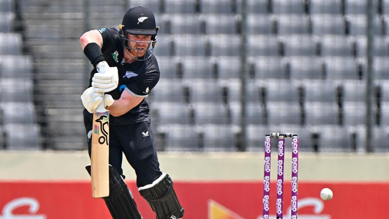 Kelly heroics not enough for Blackcaps in Bangladesh
