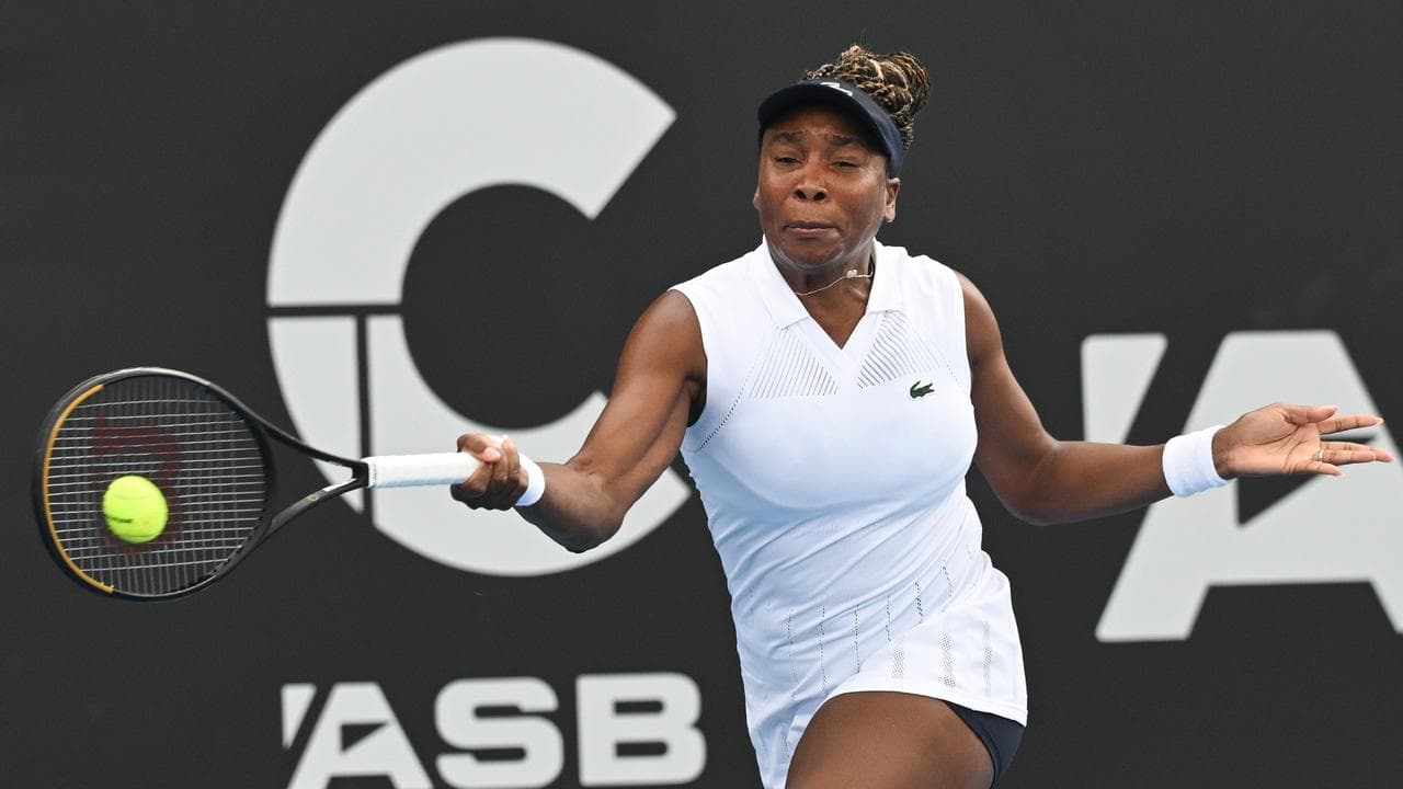 Gallant Venus Williams goes down fighting at ASB Classic