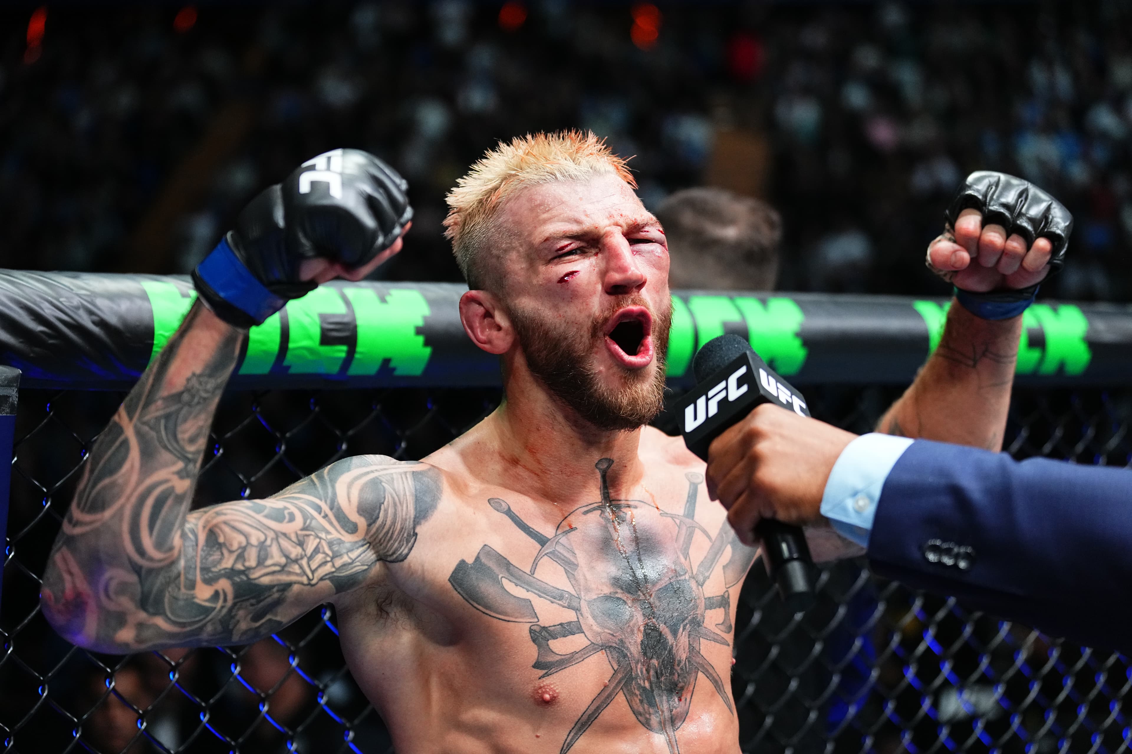 Hooker steals show with stunning upset win over Gamrot at UFC 305