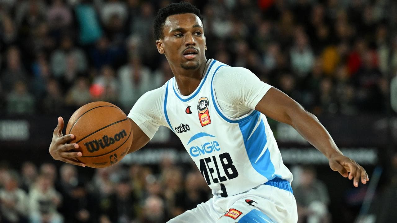 Melbourne United cruise past Kings to maintain unbeaten run