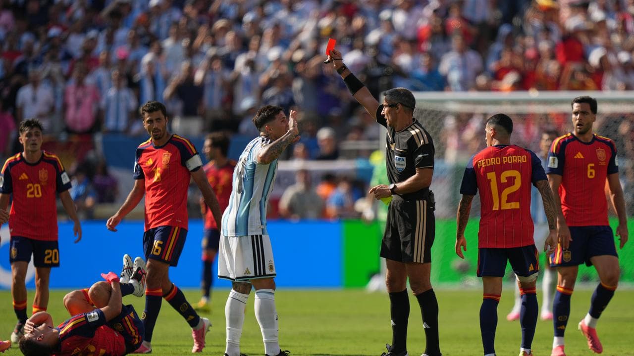 Pundits torch Argentina's World Cup final behaviour