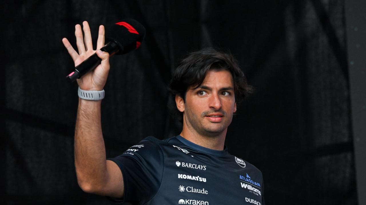Sainz agrees to multi-year F1 extension with Williams