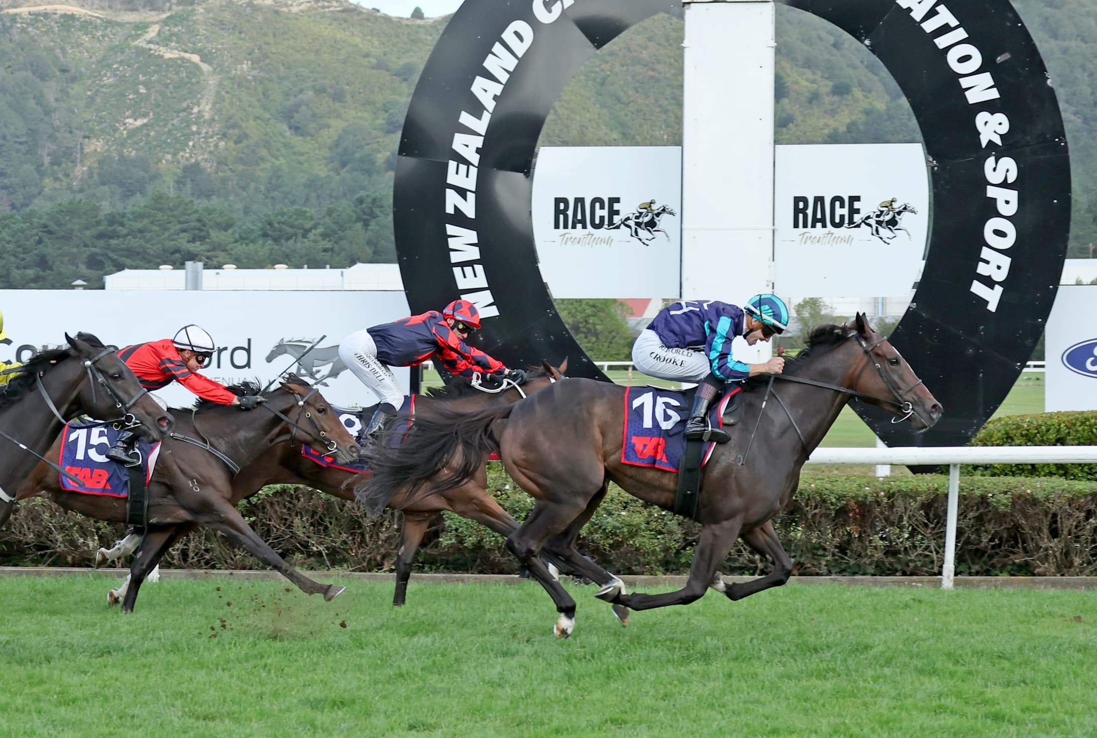 Like mother like daughter in New Zealand Thoroughbred Breeders’ Stakes