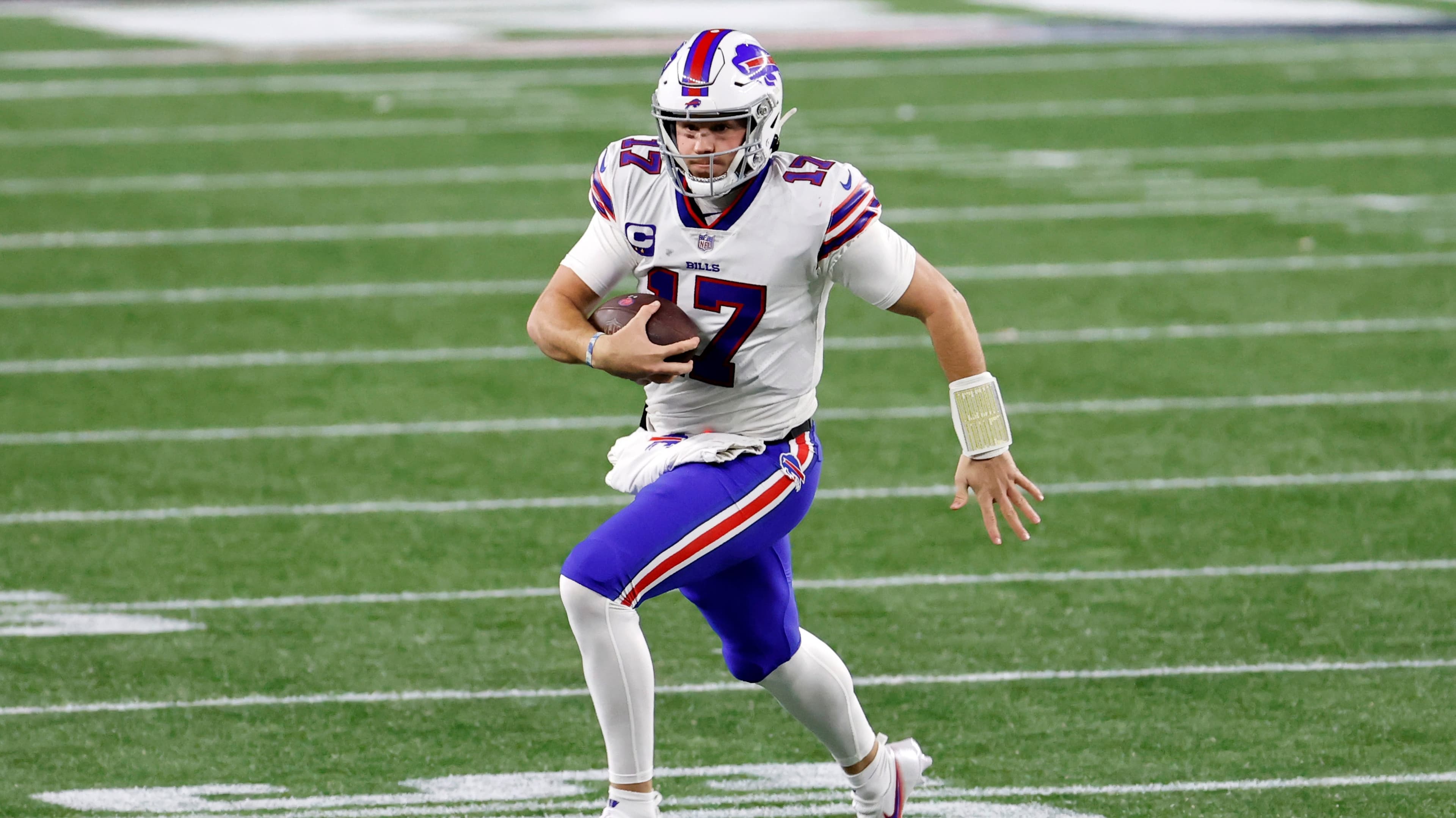 Bills, Panthers QBs enjoy record-breaking nights in NFL