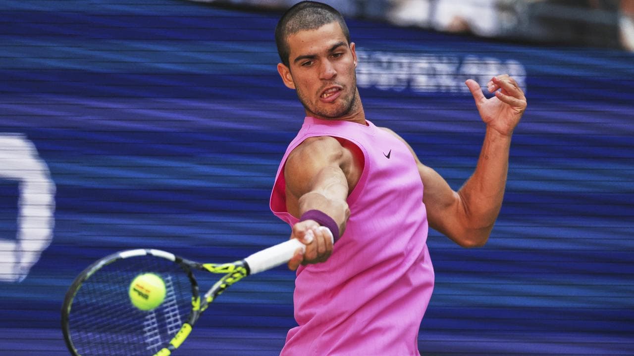 Alcaraz pulls out tricks to reach US Open quarter-final