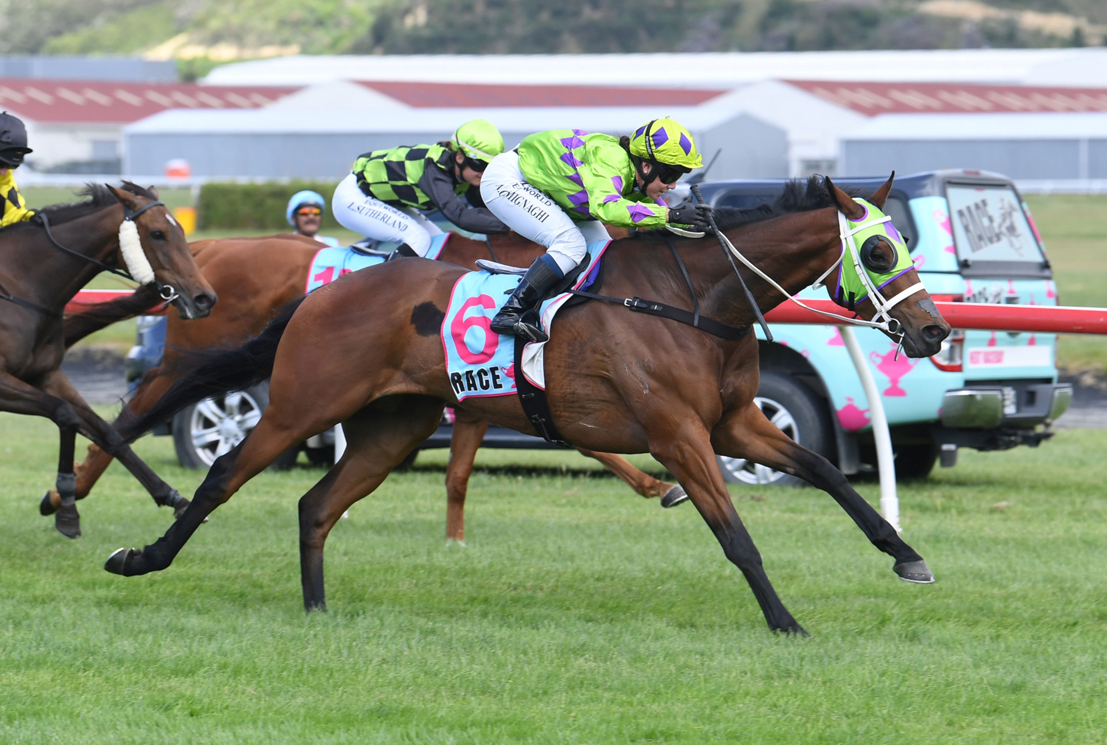 Breslin eyeing Australia with Crouch