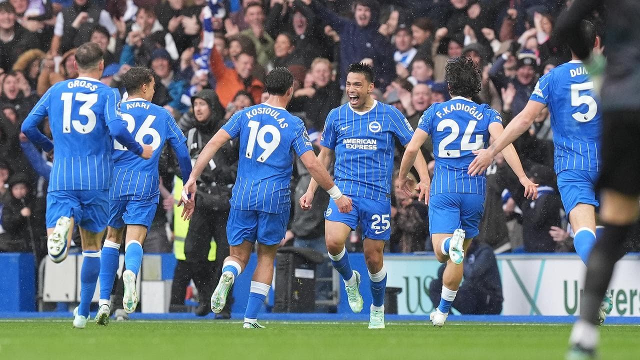 Send it like Beckham: halfway line joy for Seagulls