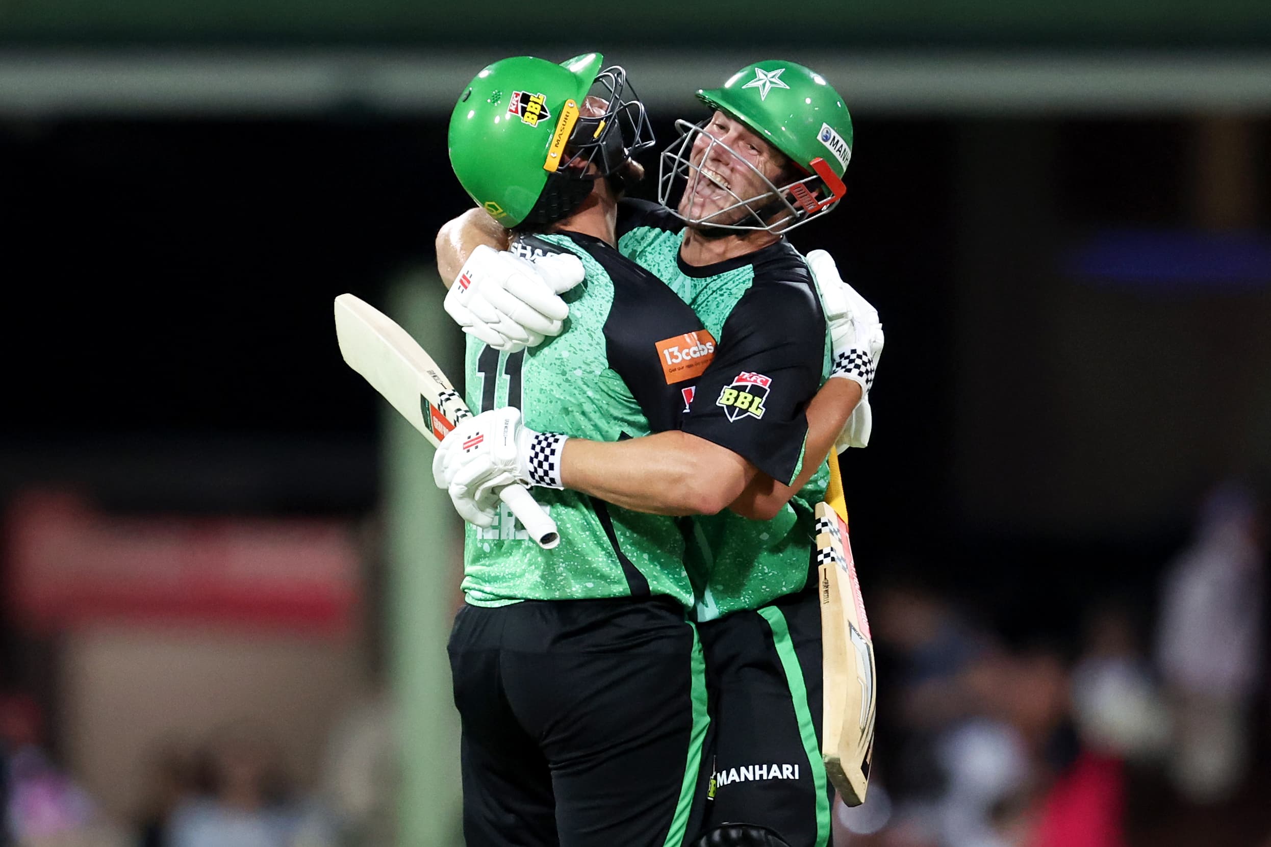 Stars shine in derby thriller as Renegades handed a third consecutive loss