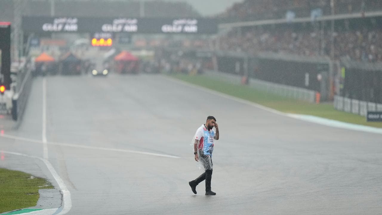 FIA to review Bahrain GP chaos after cars fail in wet
