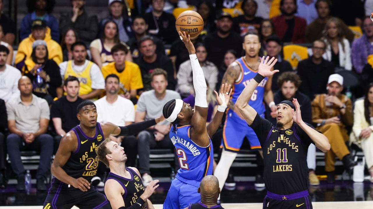Thunder sweep Lakers, Cavaliers level Pistons series