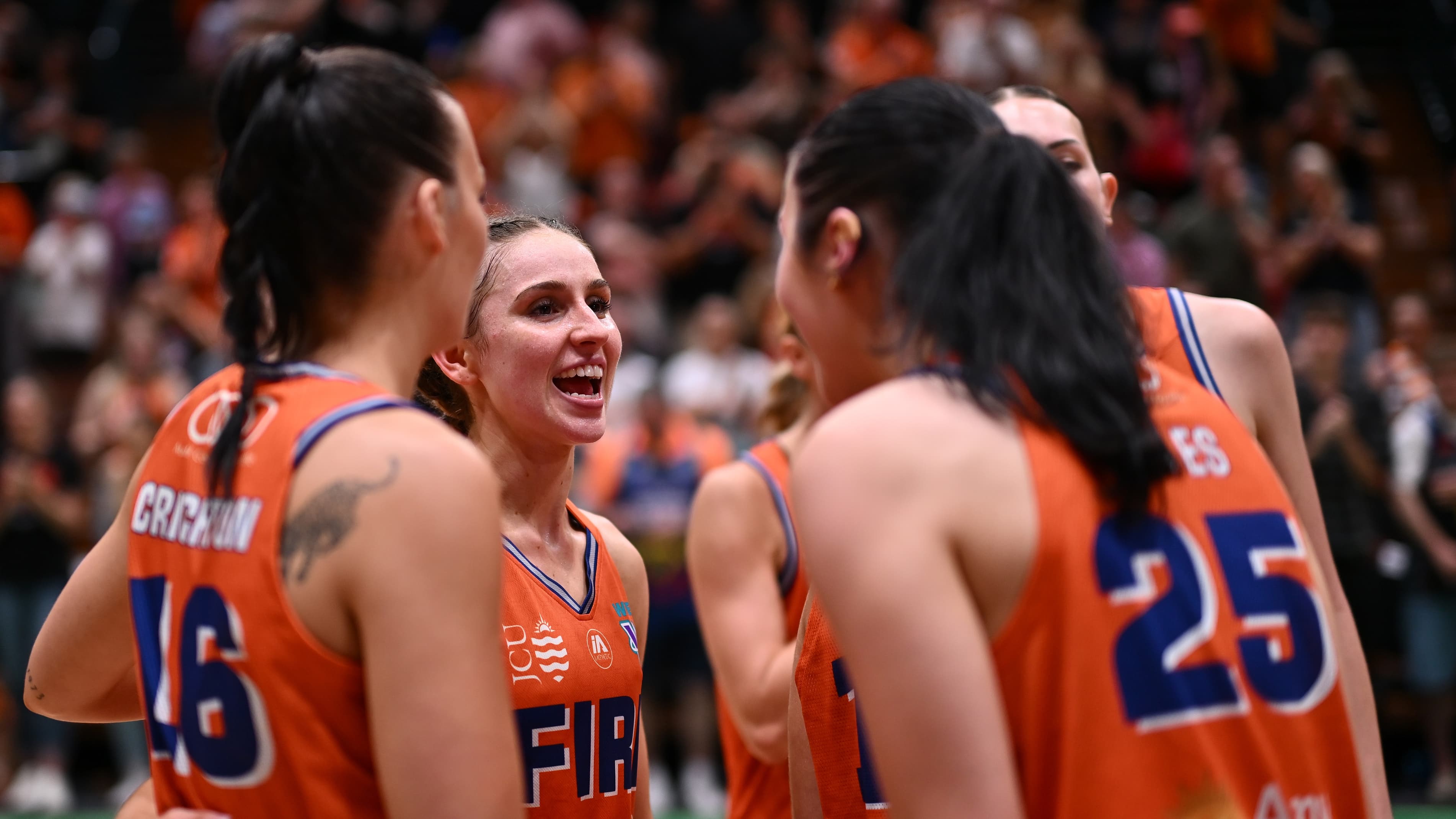 Townsville go 1-up at home