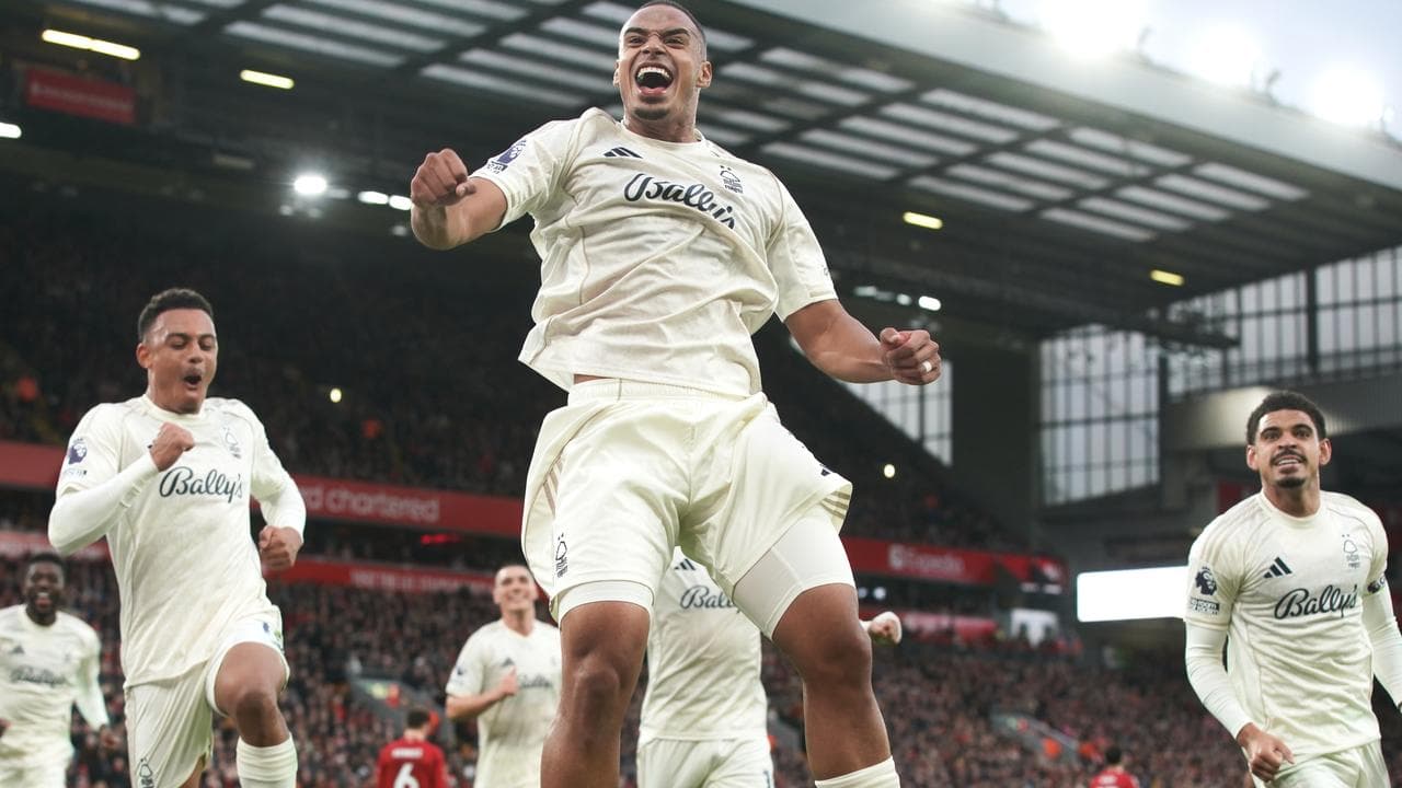 Liverpool title defence falters again with heavy loss