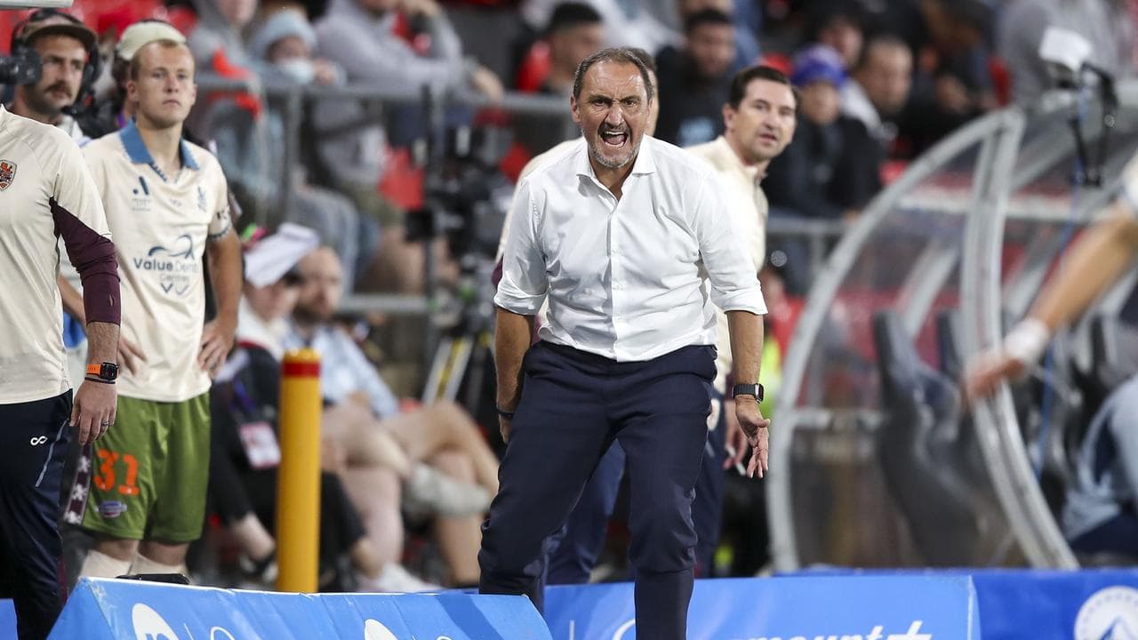 Police step in after ugly A-League halftime drama