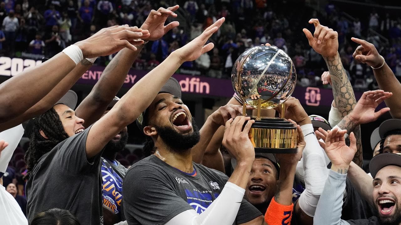 Knicks romp into NBA finals to end 27-year wait