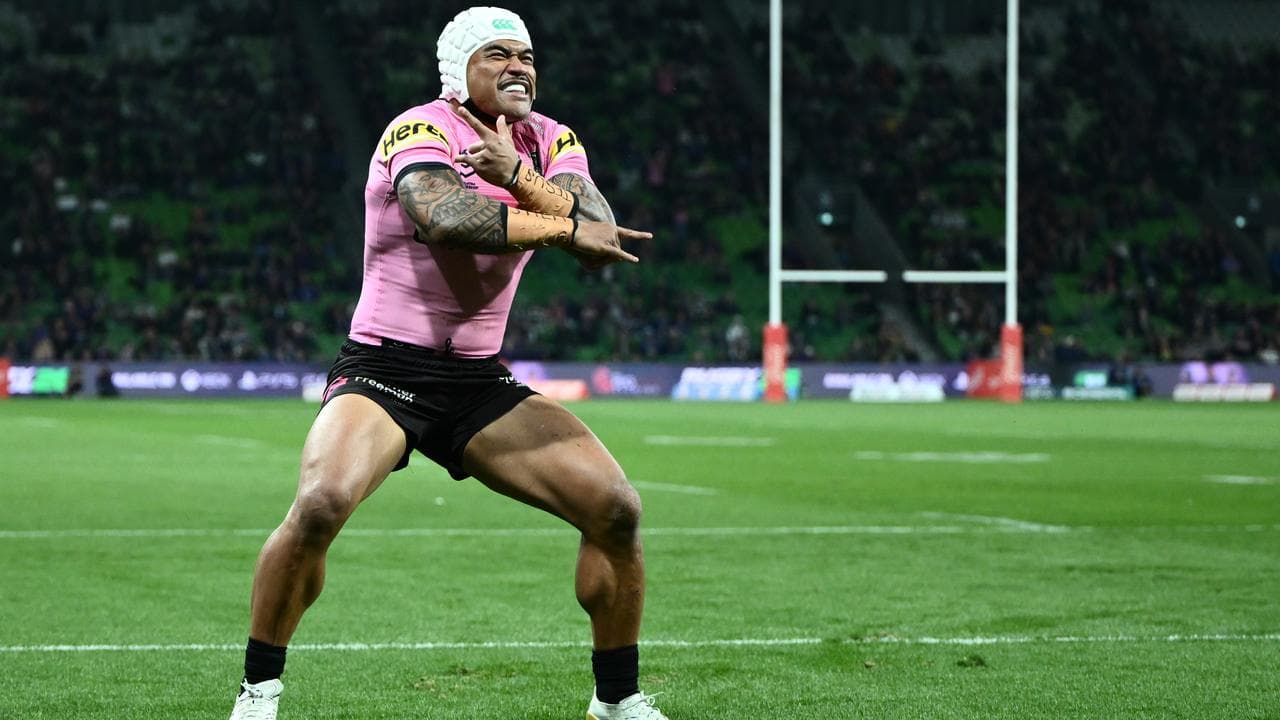 Panthers overcome three sin-binnings to end Storm's NRL finals hopes