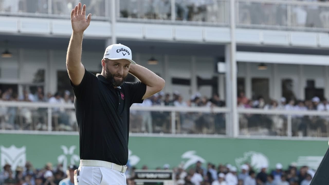 Spanish battering Rahm cuts loose to win in Mexico City