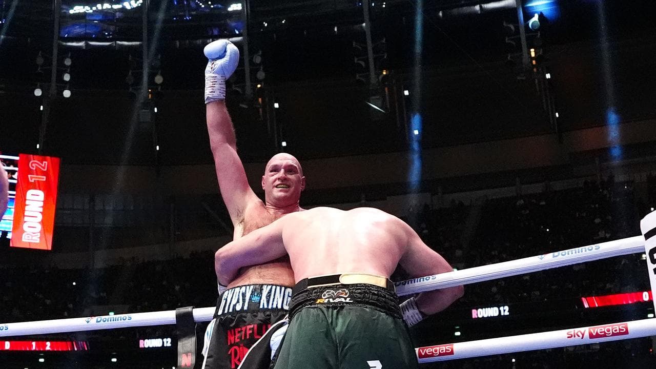 Fury cruises to decision win in heavyweight return