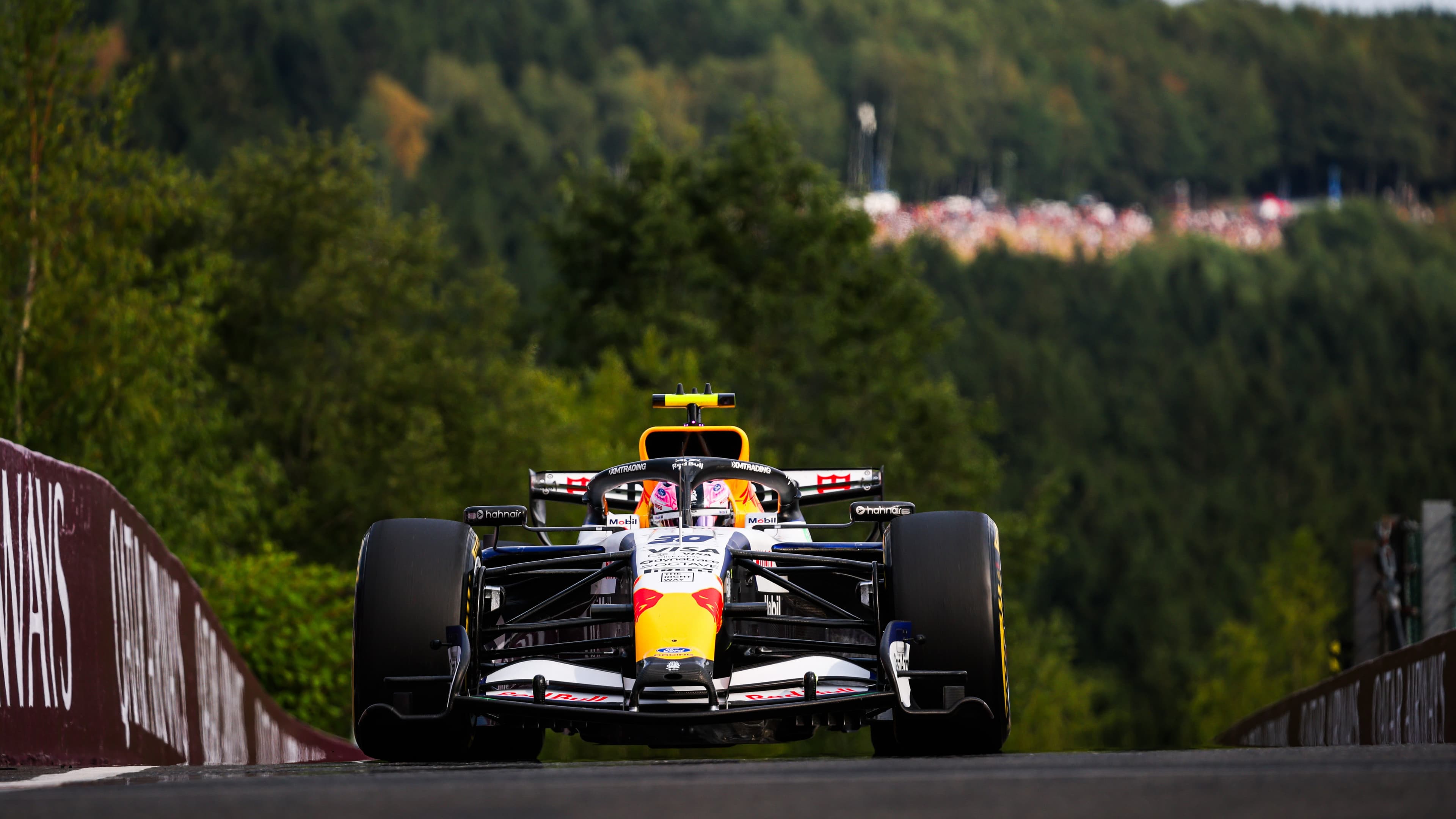 Liam Lawson ends consecutive points haul in Spa midfield battle