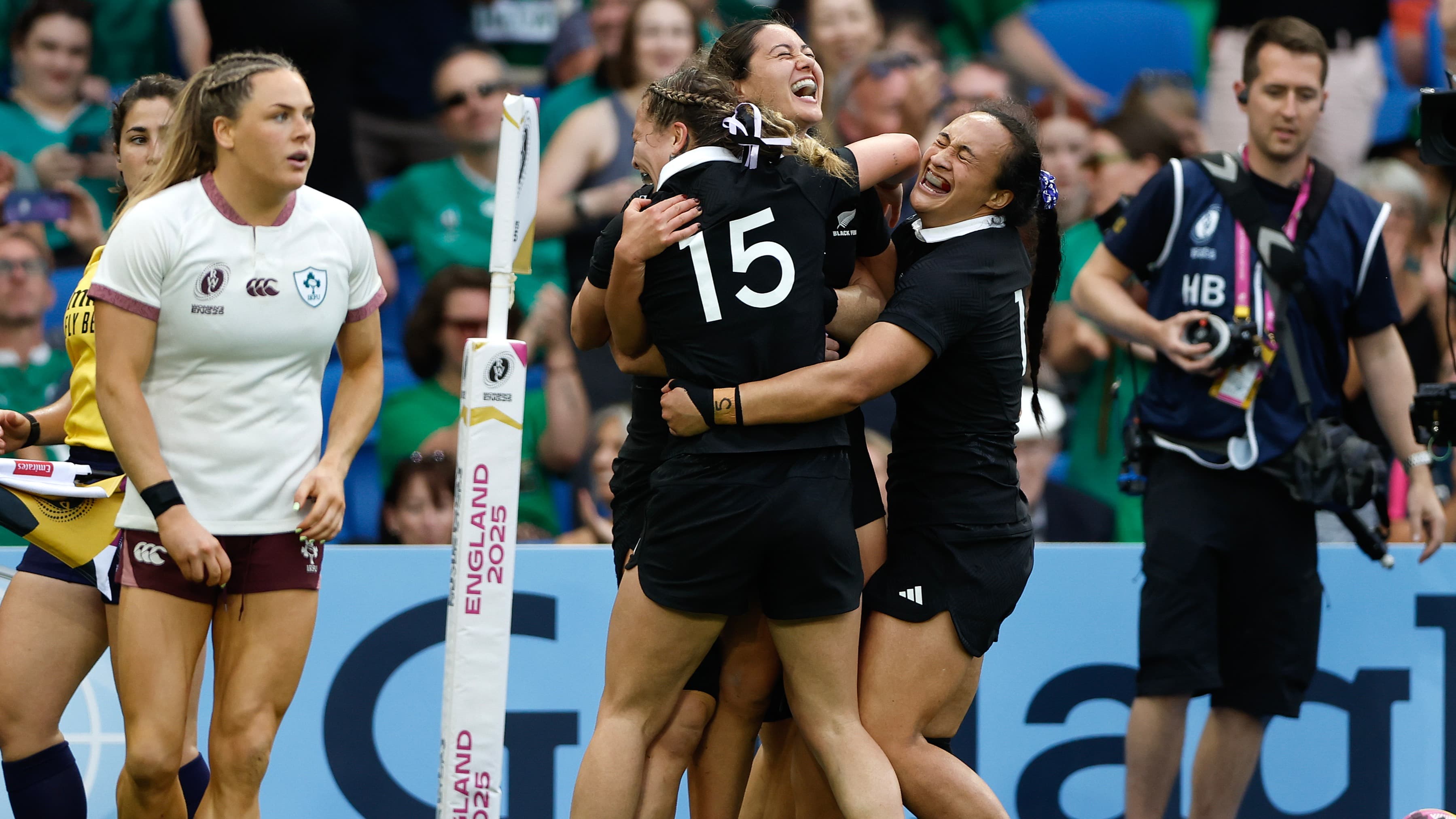 Alex Chapman: Black Ferns split the 'G', dual-screen dilemma & some self-indulgence