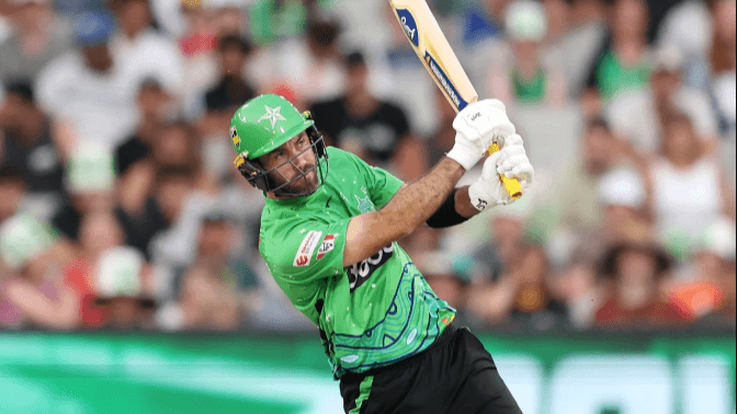 Maxwell helps Stars keep BBL finals hopes alive with third consecutive victory