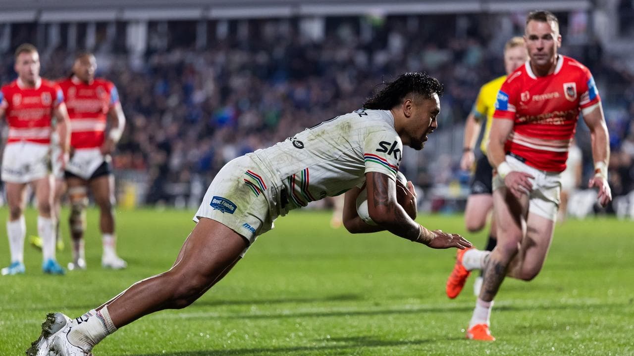 Warriors back in NRL top four after denying brave Dragons