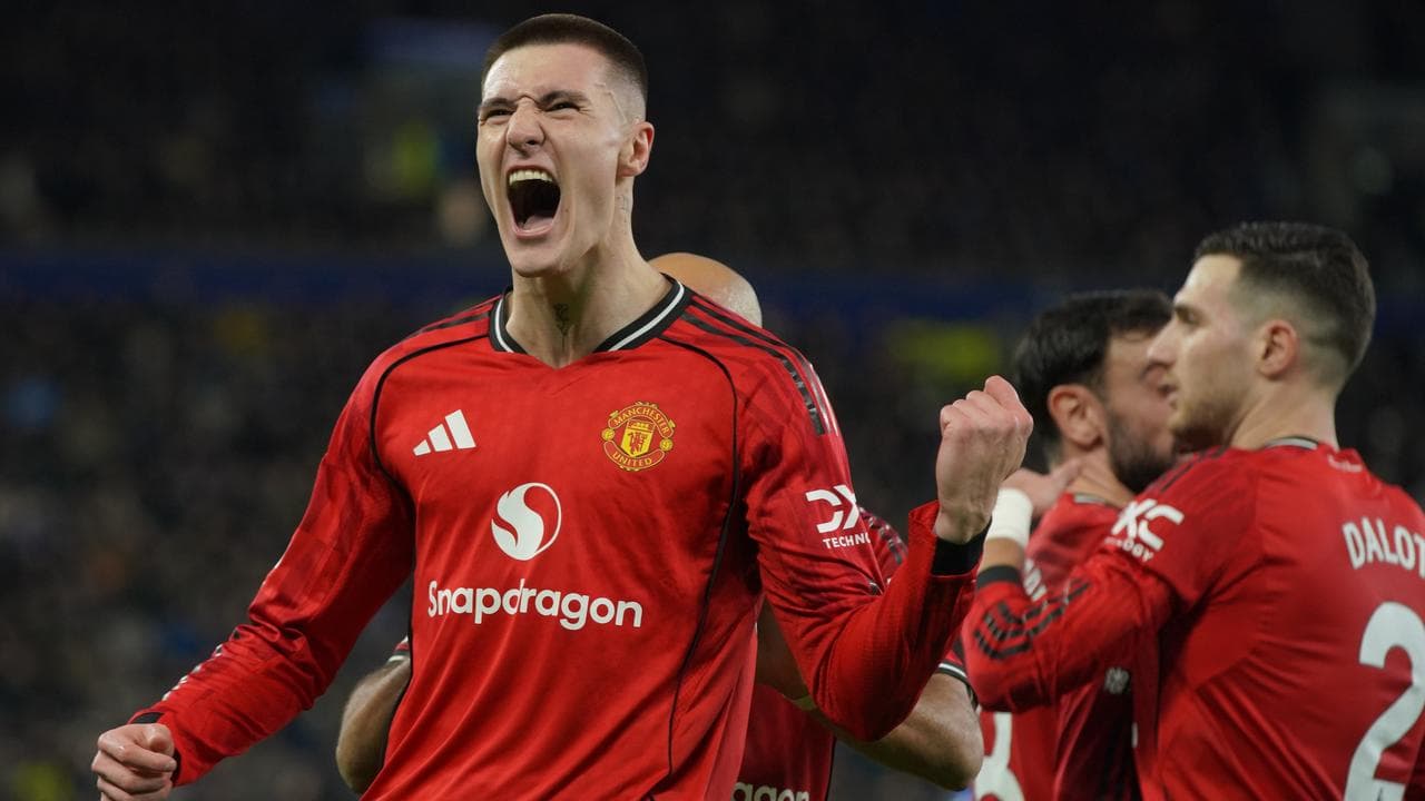 Man Utd continue unbeaten streak under Carrick with win over Everton