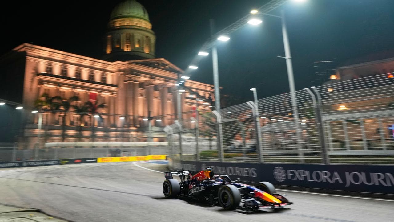 Verstappen in Singapore sprint pole, Lawson in running for points