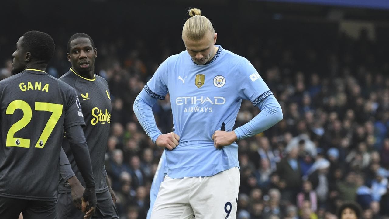 Haaland's penalty miss sees Man City held by Everton, Chelsea stunned by Fulham