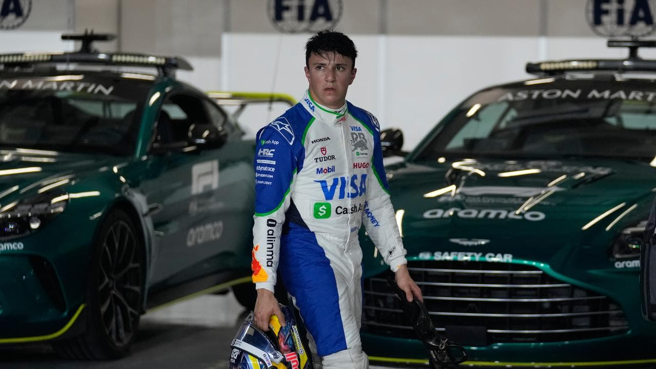 Crash-landing for Red Bull in F1 pre-season testing