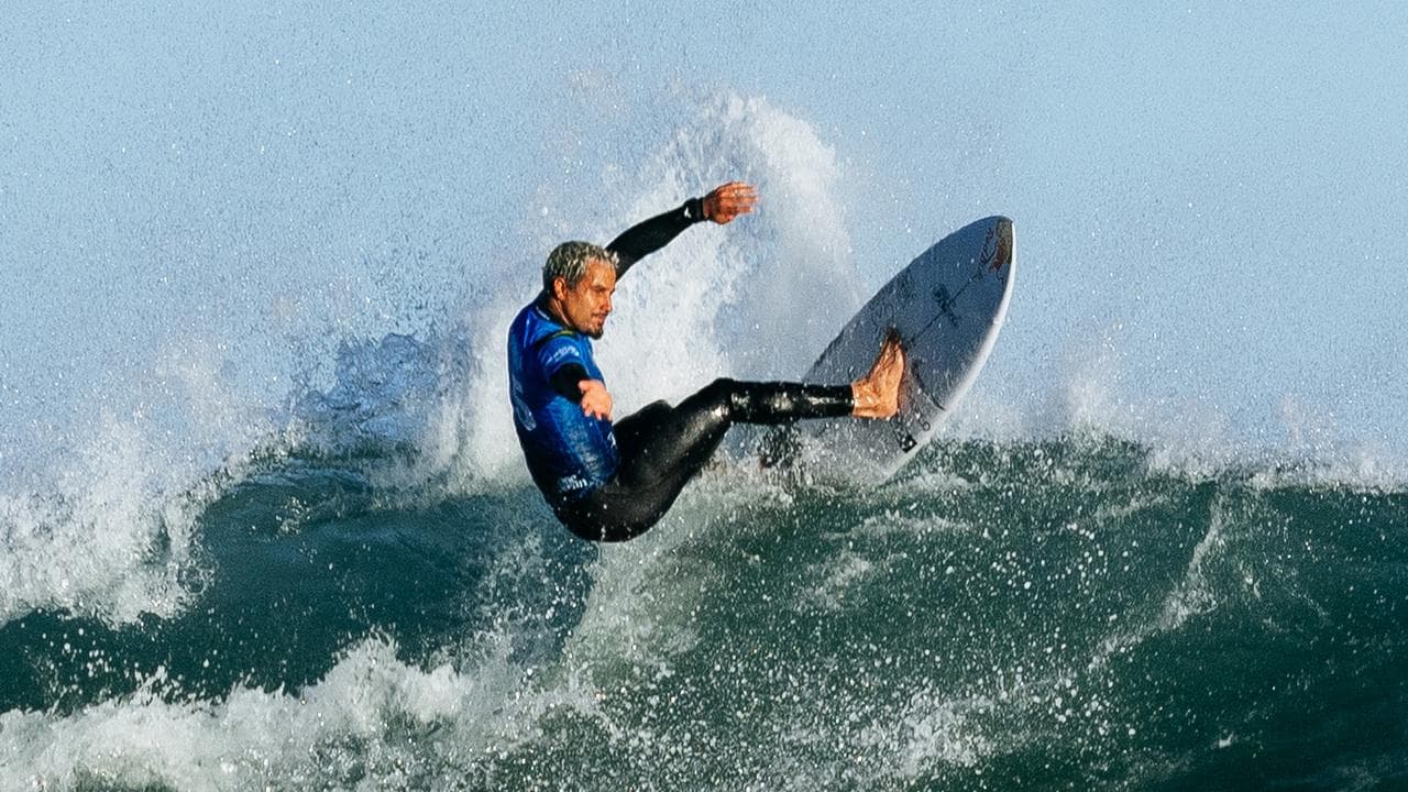 WSL: Photographer bitten in dramatic last day of NZ Pro