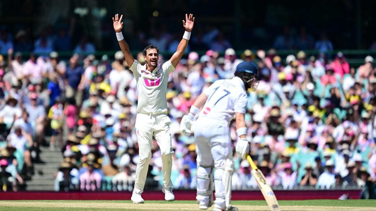 England dig in as Australia hunt victory at SCG, injured Stokes exits